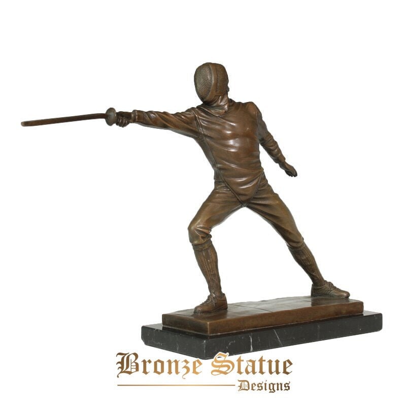 Bronzefechten angreifende Statue Western Fechter Kupferskulptur moderne Kunst Schwertkämpfer Bronzefigur für Vereinsdekoration