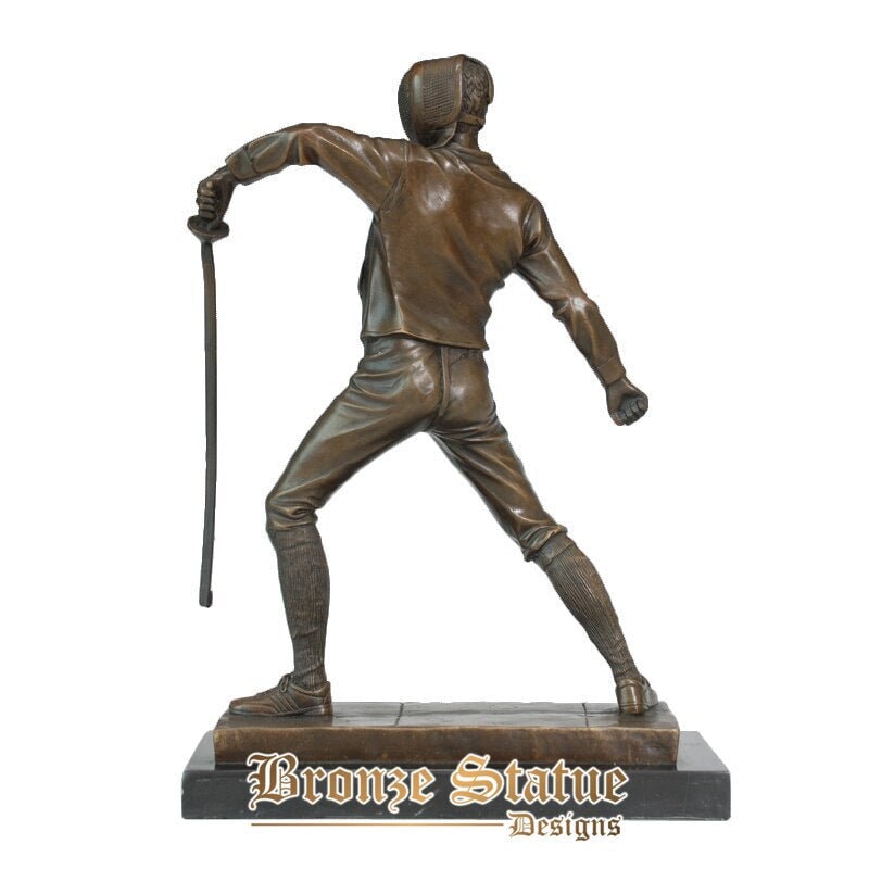 Estátua de defesa de esgrima de bronze esgrimista ocidental escultura de cobre arte moderna espadachim estatueta de bronze para decoração do clube
