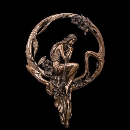 Bronze Wall Art | Beautiful Girl | Wallart Sculpture