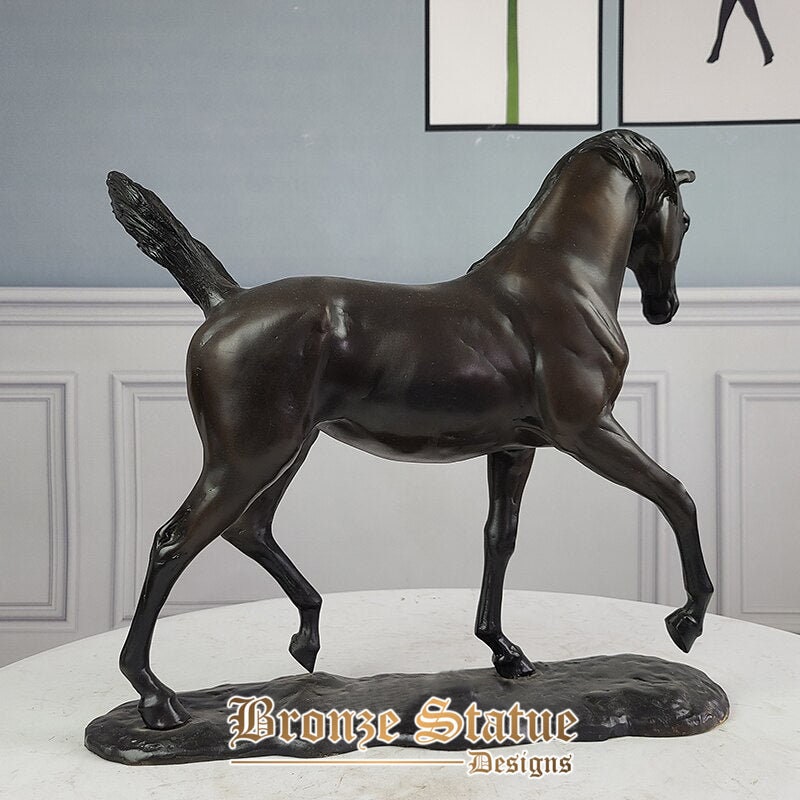 Scultura di cavallo in bronzo statua in bronzo d'arte moderna in bronzo fuso sculture d'arte di cavallo in piedi per l'artigianato della decorazione dell'hotel per l'home office