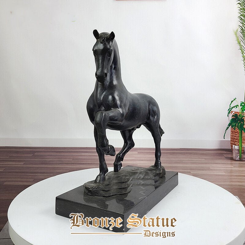 Statua di cavallo in bronzo su base in marmo grande scultura di cavallo in bronzo animali statue in bronzo giardino casa scultura d'arte moderna arredamento